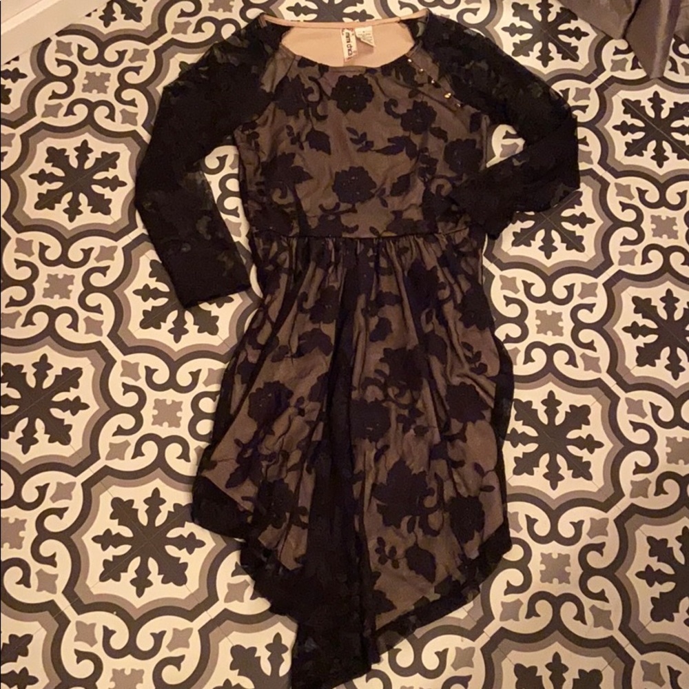 Lace long sleeve dress